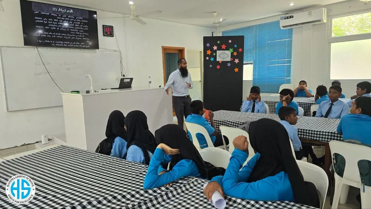 ހަނިމާދޫ ސްކޫލުގެ ދަރިވަރުންނަށް އަޚުލާޤު ސެޝަންތަކެއް ކުރިޔަށް ގެންގޮސްފި