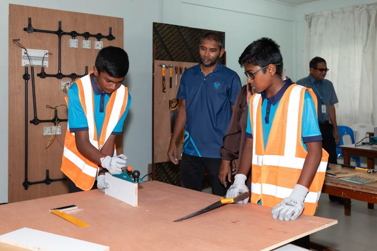Bank Fund Winner FEYLI Develops Vocational Lab and Opens Digital Studio at B. Atoll Education Centre