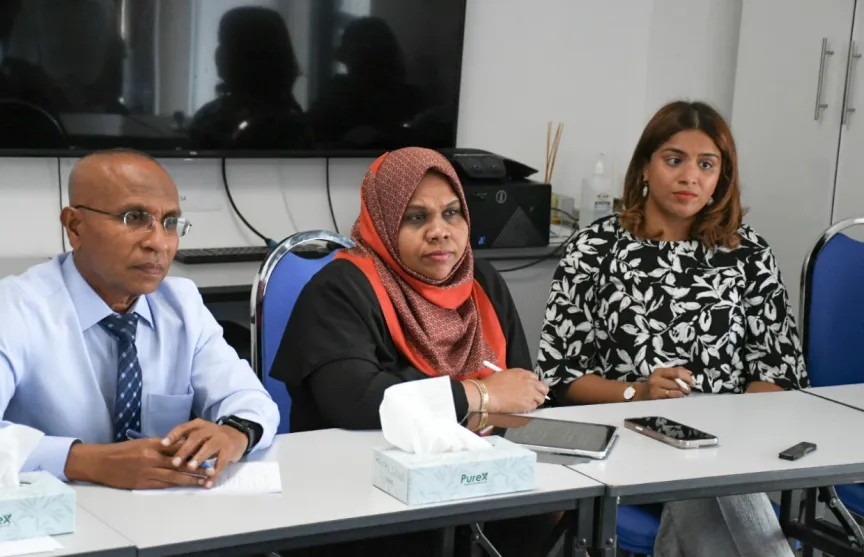ހިއުމަން ރައިޓްސް ކޮމިޝަންގެ މެންބަރުން