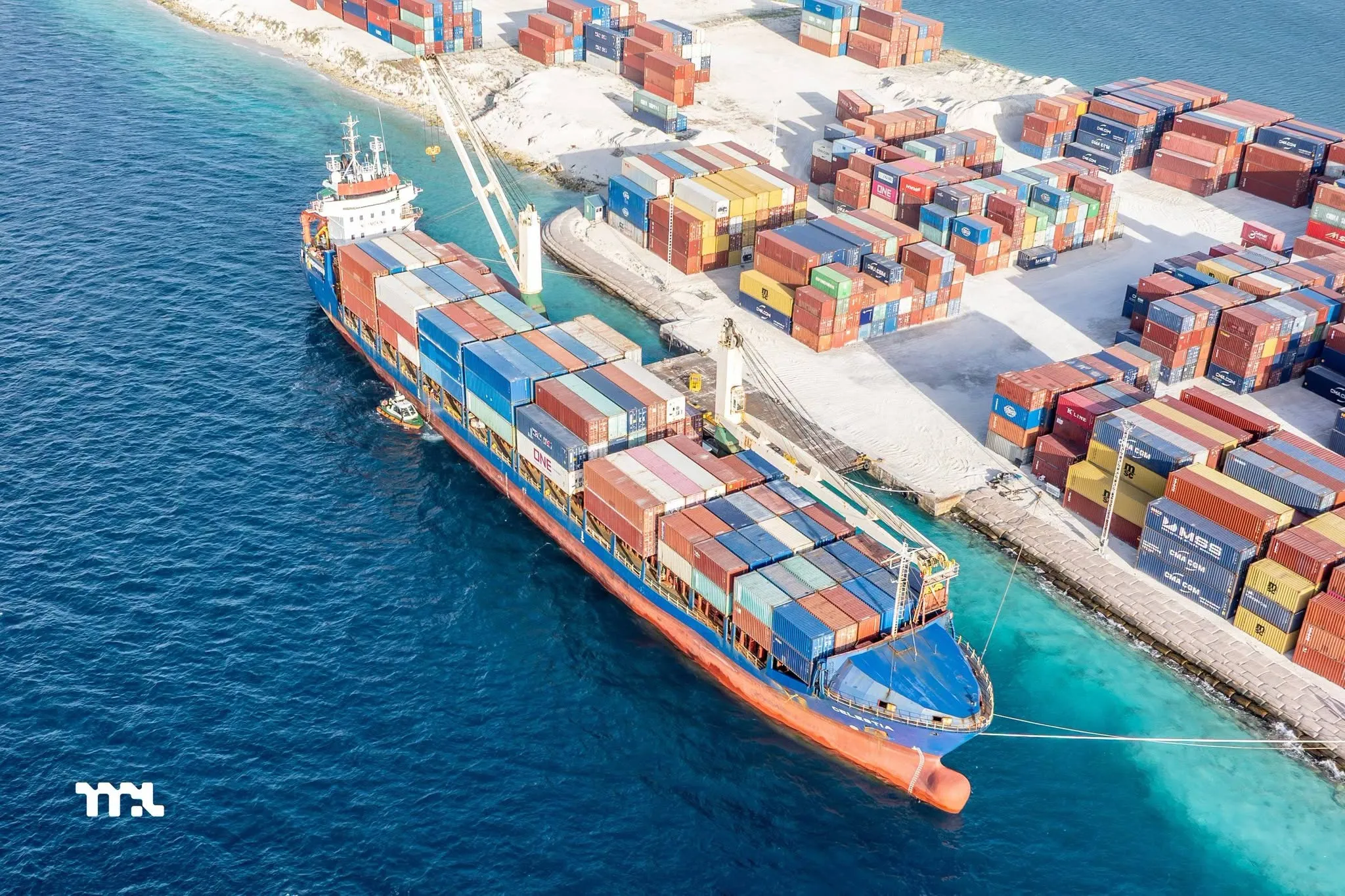 MV Celestia loads 372 TEUs at Thilafushi Berth in under 24 hours
