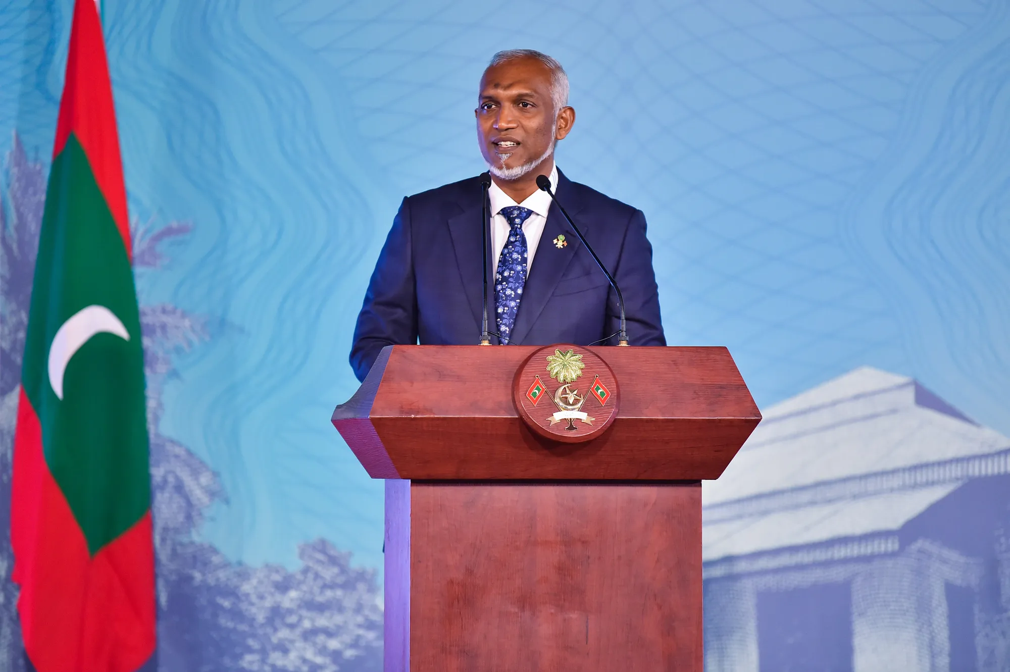 ރައްޔިތުންގެ ސުވާލުތަކަށް ޖަވާބުދެއްވުމަށް، ރައީސާއި ވަޒީރުން ރައްޔިތުންގެ ކުރިމައްޗަށް