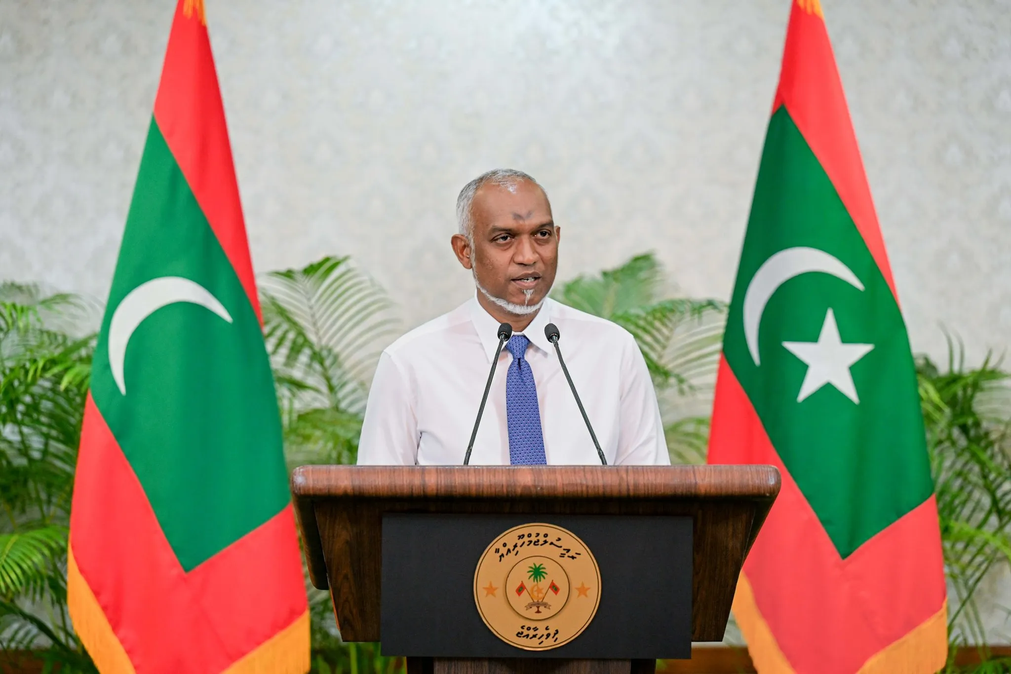 ޤަޛުފުގެ ތުހުމަތު އަޅުވައި އަދަދުން ގެނެސްދިން ޑޮކިއުމެޓްރީގެ މައްސަލައިގައި ދައުވާ ކުރައްވާނެ ކަމުގައި ރައީސުލްޖުމްހޫރިއްޔާ ވިދާޅުވެއްޖެ