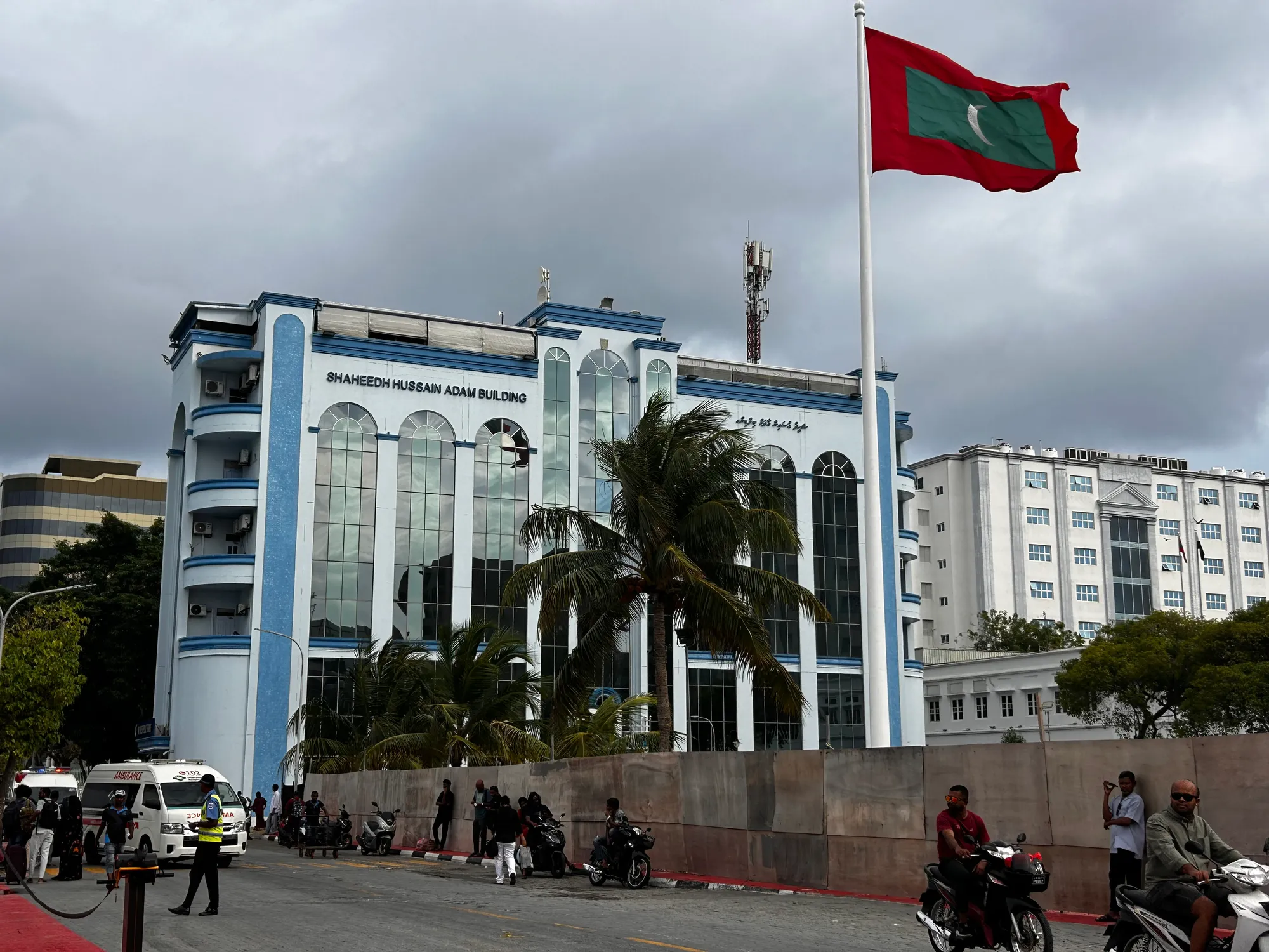 ​ނިޔާވި ކުޑަކުއްޖާގެ ގައި މަތިން ކާރެއް ދިޔަ ކަމަށް ބެލެވޭ - ފުލުހުން