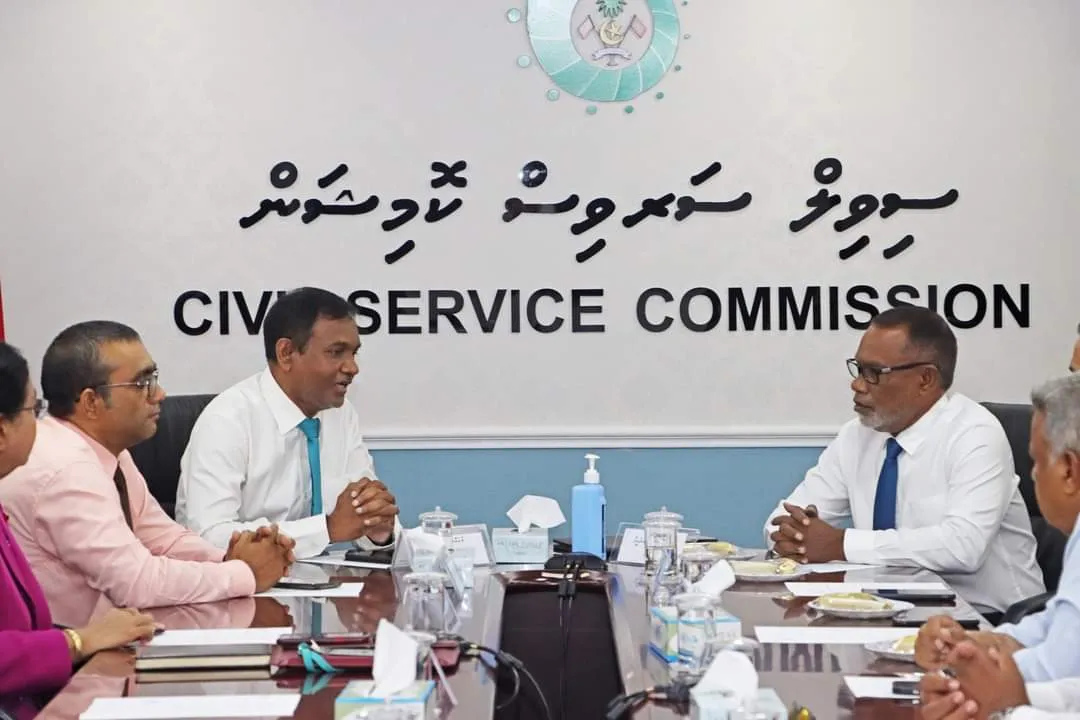 އިންތިޤާލީ މަރުޙަލާގައި މުވައްޒަފުން ނެގުމުގައި ޢަމަލުކުރަންވީ ގޮތް ސީއެސްސީ އިން އަންގައިފި