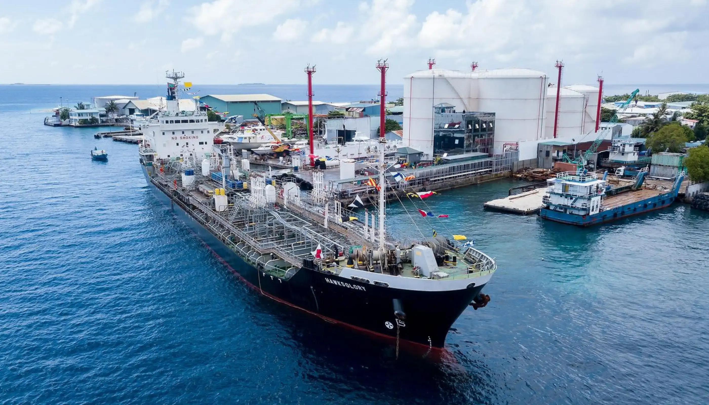 Maldives Customs Seizes Over 8,000 Cartons of Smuggled Cigarettes