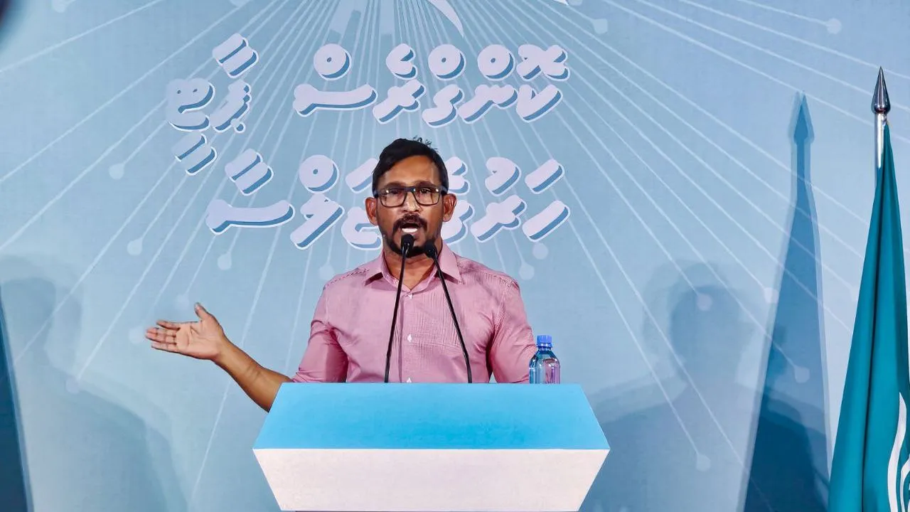 އެއްވެސް ލިޔެކިޔުމެއްނެތި 161 މިލިއަންރުފިޔާ އެކިއެކި ފަރާތްތަކަށް ހުރީ ދޫކޮށްފައި: މެމްބަރ ފަލާޙް