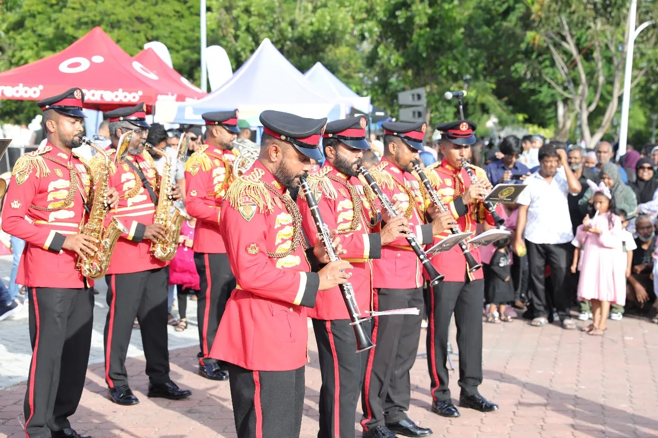 އެމްއެންޑީއެފް ބޭންޑް ފޮޓޯ: އެމްއެންޑީއެފް