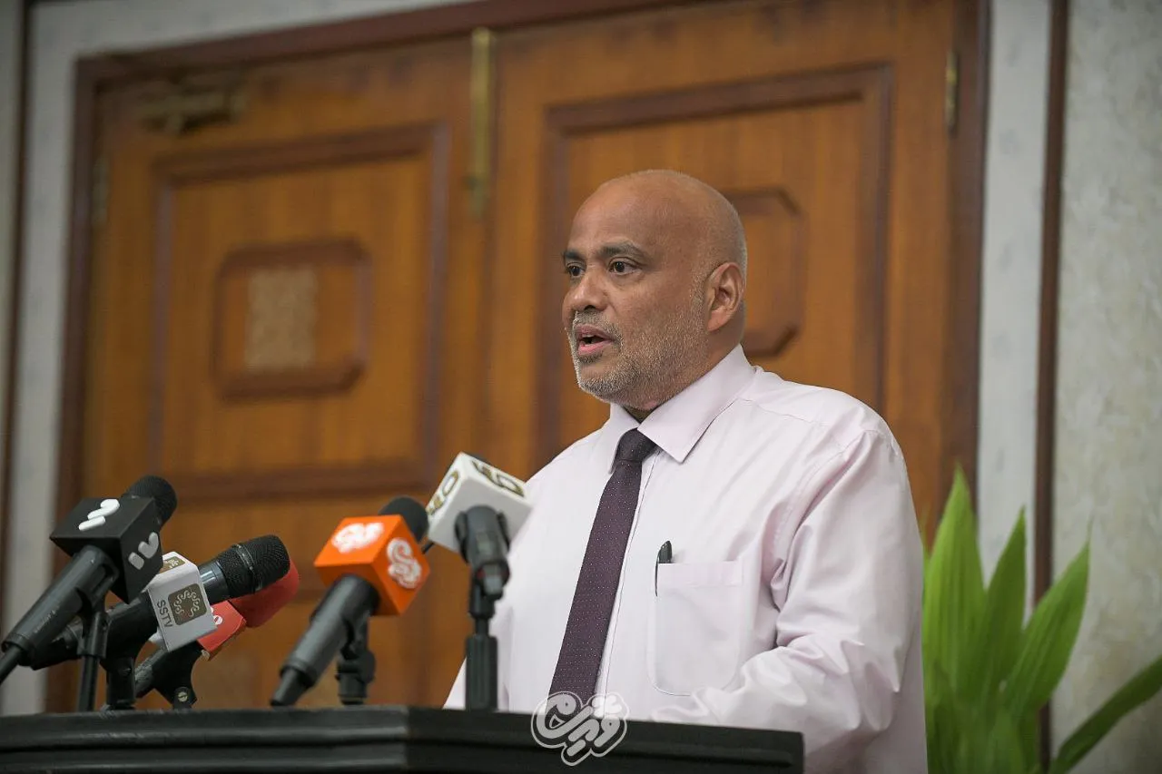 ހައުސިން މިނިސްޓަރު ޑރ.ހައިދަރު-- ފޮޓޯ: ވޮއިސް