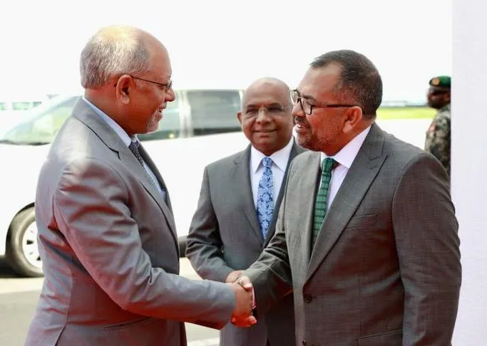 ހުވާ ކުރުމުގެ ރަސްމިއްޔާތަށް ސީޝެލްސްގެ ނައިބު ރައީސް އަހުމަދު އަފީފު، ރާއްޖެ ވަޑައިގެންފި!
