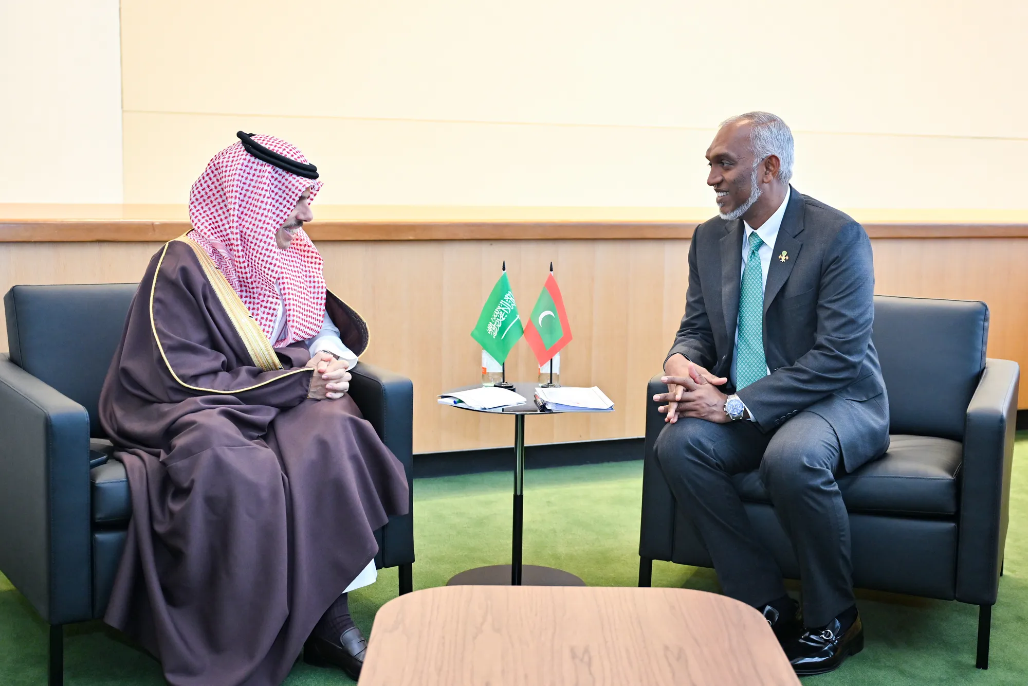 ރައީސް މުޢިއްޒު ސައުދީ ޚާރިޖީ ވަޒީރާ ބައްދަލު ކުރެއްވުން: ފޮޓޯ/ ރައީސް އޮފީސް