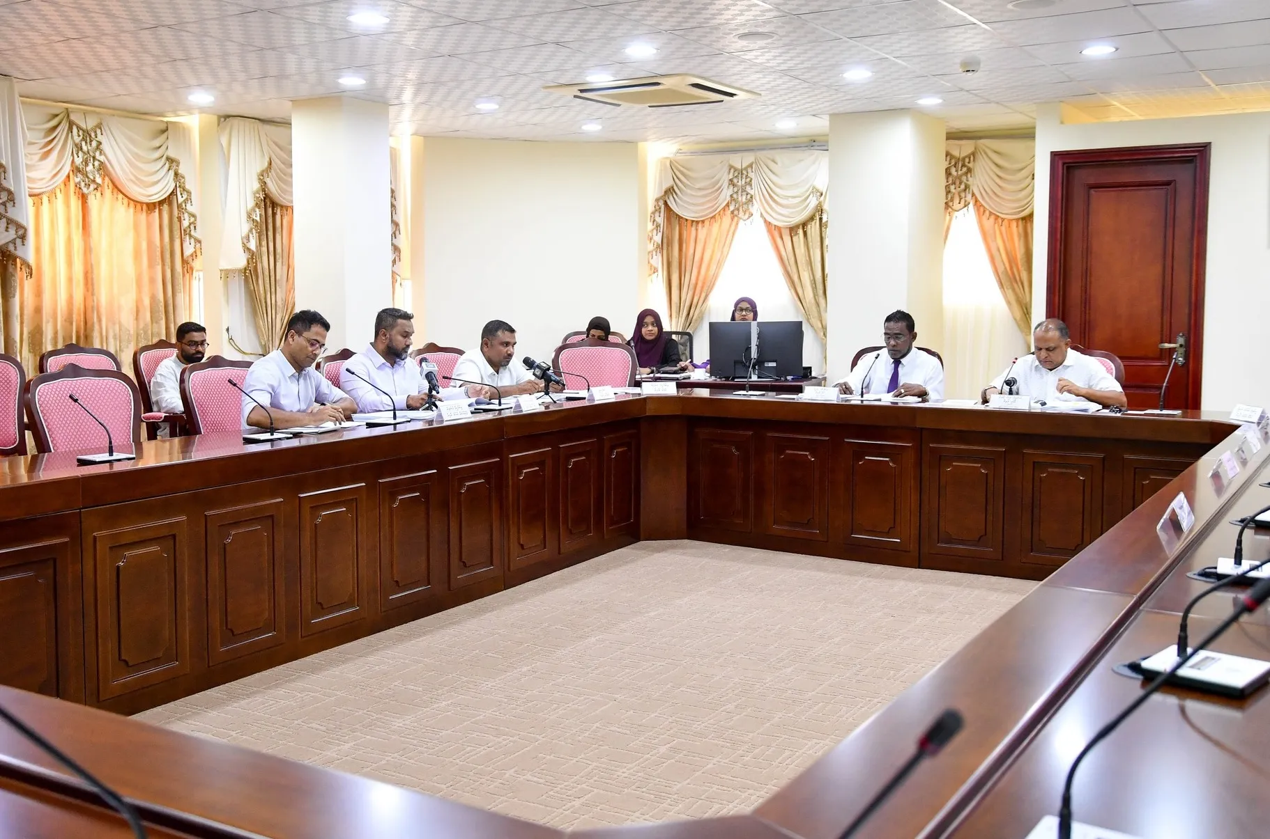 މިނިވަން މުއައްސަސާތަކުގެ ކޮމިޓީ... ފޮޓޯ: މަޖިލިސް