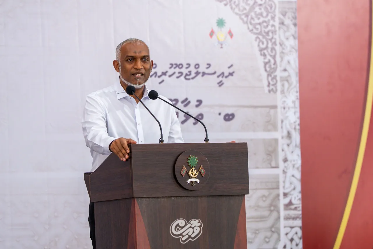 ރައީސް ތުޅާދޫ ރައްޔިތުންނާ ވާހަކަދައްކަވަނީ