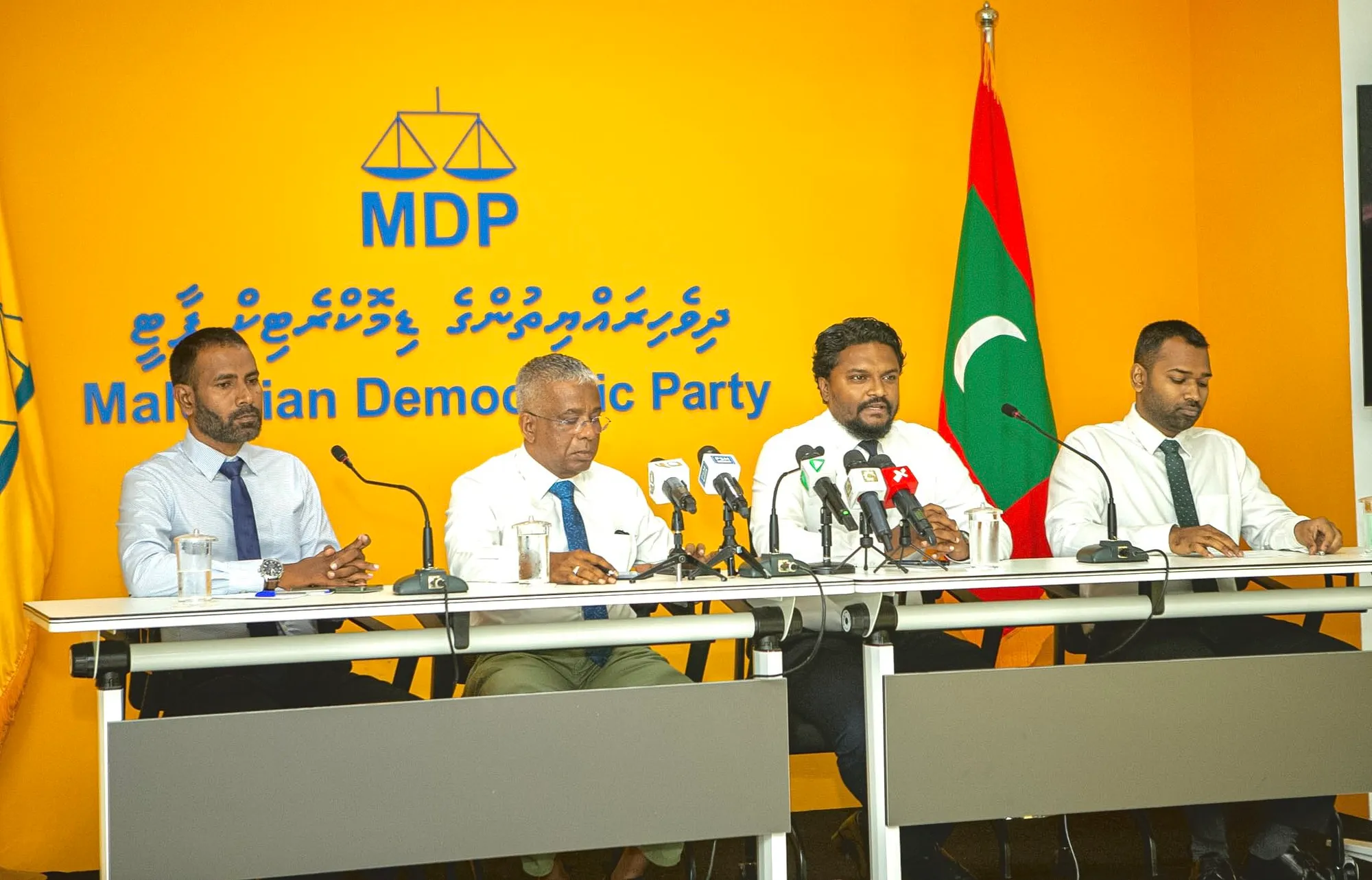 އެމްޑީޕީގެ ނޫސްވެރިންގެ ބައްދަލުވުމުގެ ތެރެއިން: ފޮޓޯ/ އެމްޑީޕީ