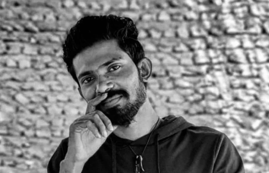 އާދަމް އަތުހަރު