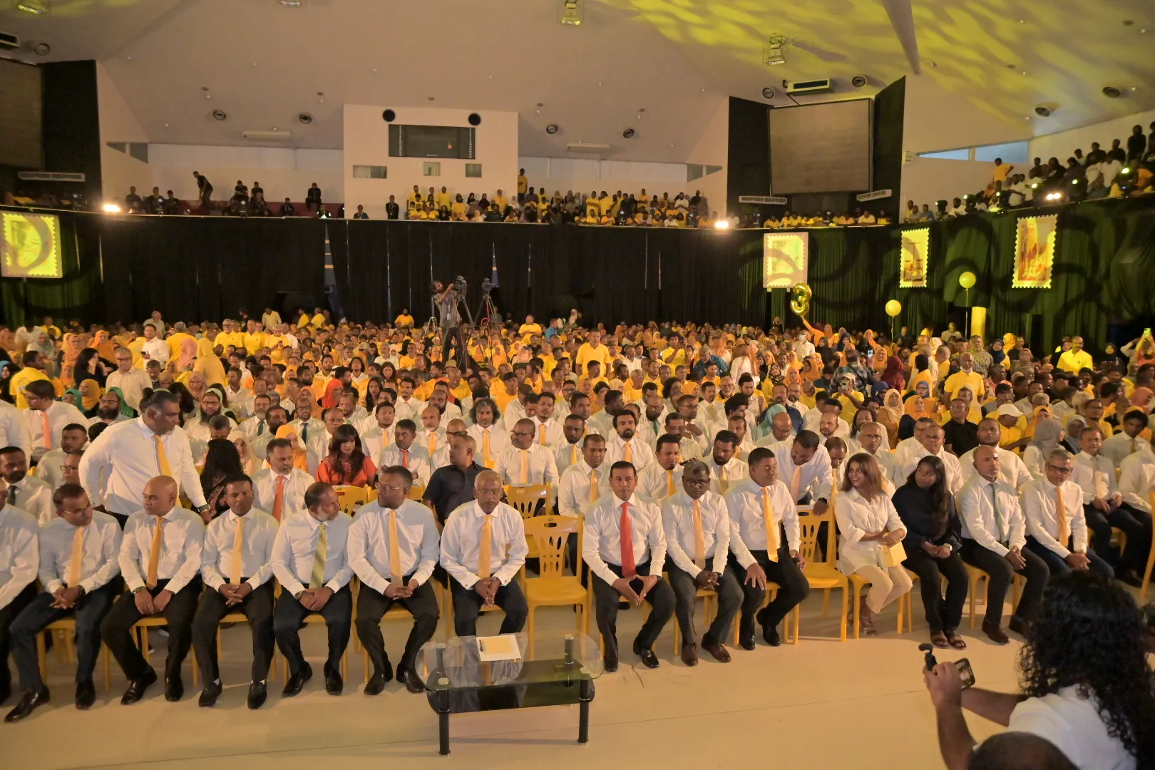 'އިގްތިޞާދީ ބޮޑު ބަދަލަކަށް' އަންނަ ދައުރުގައި ދިވެހި އެގްޒިމް ބޭންކަކާއި އިންވެސްޓްމަންޓް ފަންޑެއް!