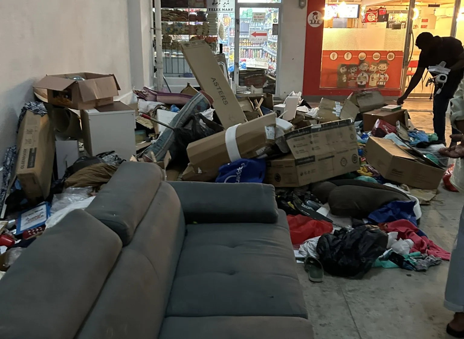 ހިޔާ ޓަވަރުގެ ލިފްޓު އޭރިޔާ ކުނިން ފުރިފައި