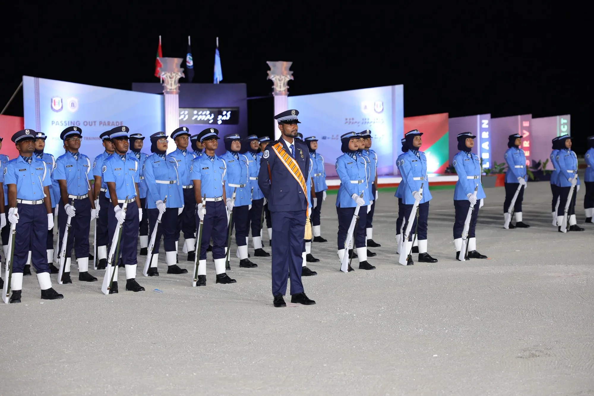 ފުލުހުންގެ ތަމްރީނު ނިންމާލުން: ފޮޓޯ/ ޕޮލިސް