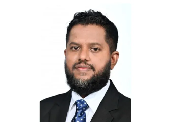 ގޯއްޗާއި ފްލެޓްގެ ވައްކަމުގެ ތުހުމަތު ކުރެވުނު ޑެޕިއުޓީ މިނިސްޓަރު ވަކިކޮށްފި
