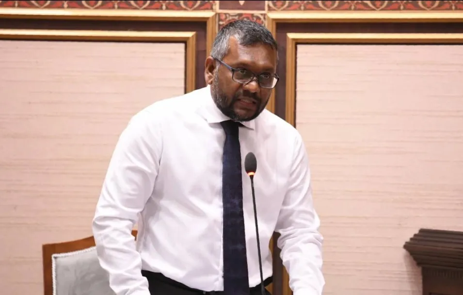 މަސައްކަތްތެރިންގެ ހައްގުތައް ހިމާޔަތް ކުރުމަށް ދެ ބިލެއް އަވަހަށް ފާސްކުރުމަށް ފައްޔާޟް އެދިއްޖެ