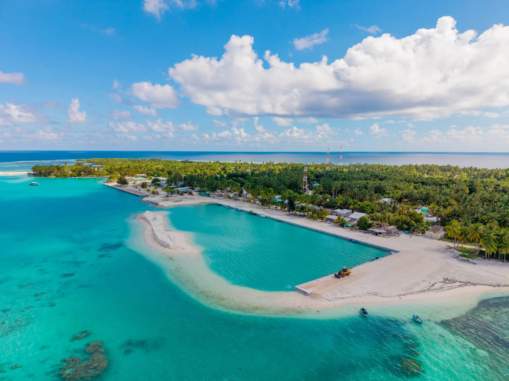 ފިޔޯރީގައި މަސް ހިފަން ގޮސް އުޅުނު މީހަކު ނިޔާވެއްޖެ