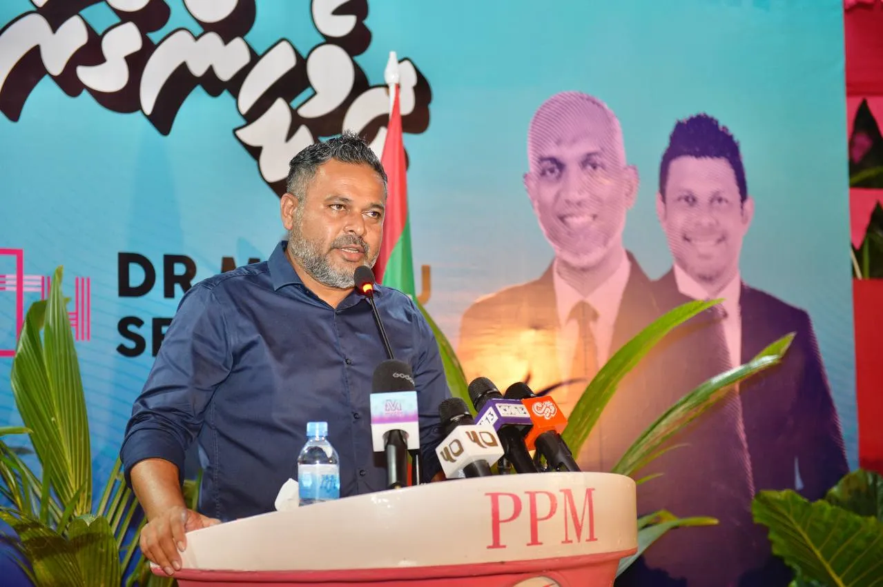 ޝިޔާމްގެ ތުހުމަތު- ރައީސް މާލޭގައި ބަނޑަހަ ޖަހައިގެން ހުންނަވަނީ ދެވަނަ ބުރުން ވައްކަން ކުރައްވަން