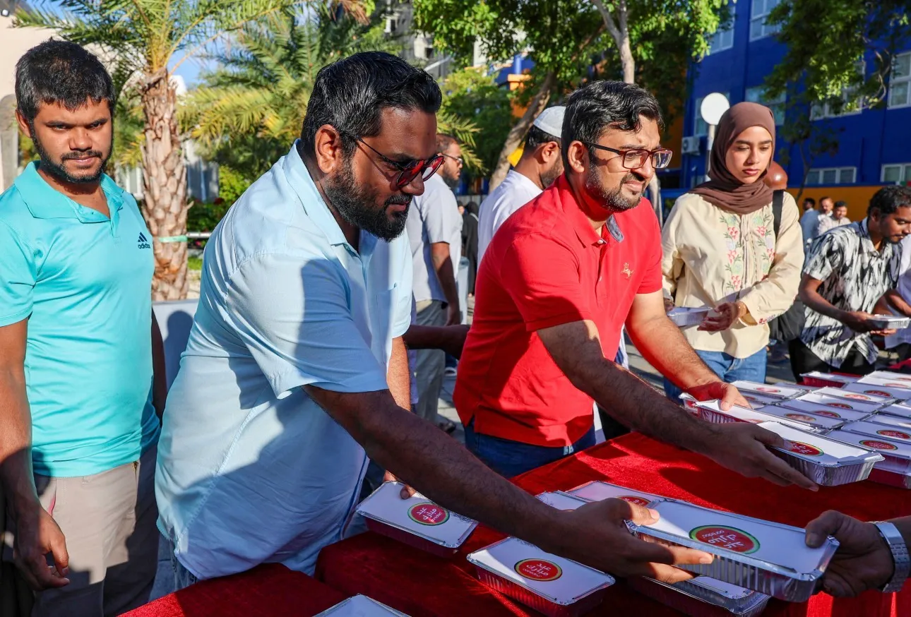 އުރީދޫއިން ފިތުރު އީދުގެ މުނާސަބަތުގައި އީދު ސައި ހަދިޔާކޮށްފި