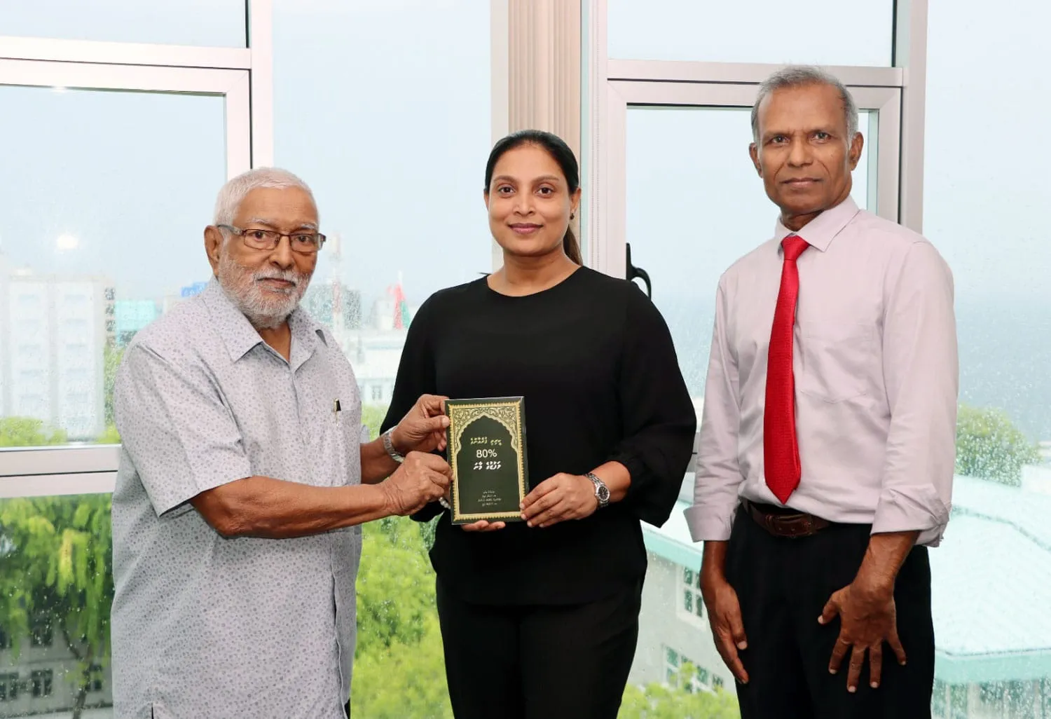 ‏"ކީރިތި ޤުރްއާންގެ %80 ލަފުޒުގެ މާނަ" ފޮތް ހުރިހާ ސްކޫލަކަށް ބަހަނީ