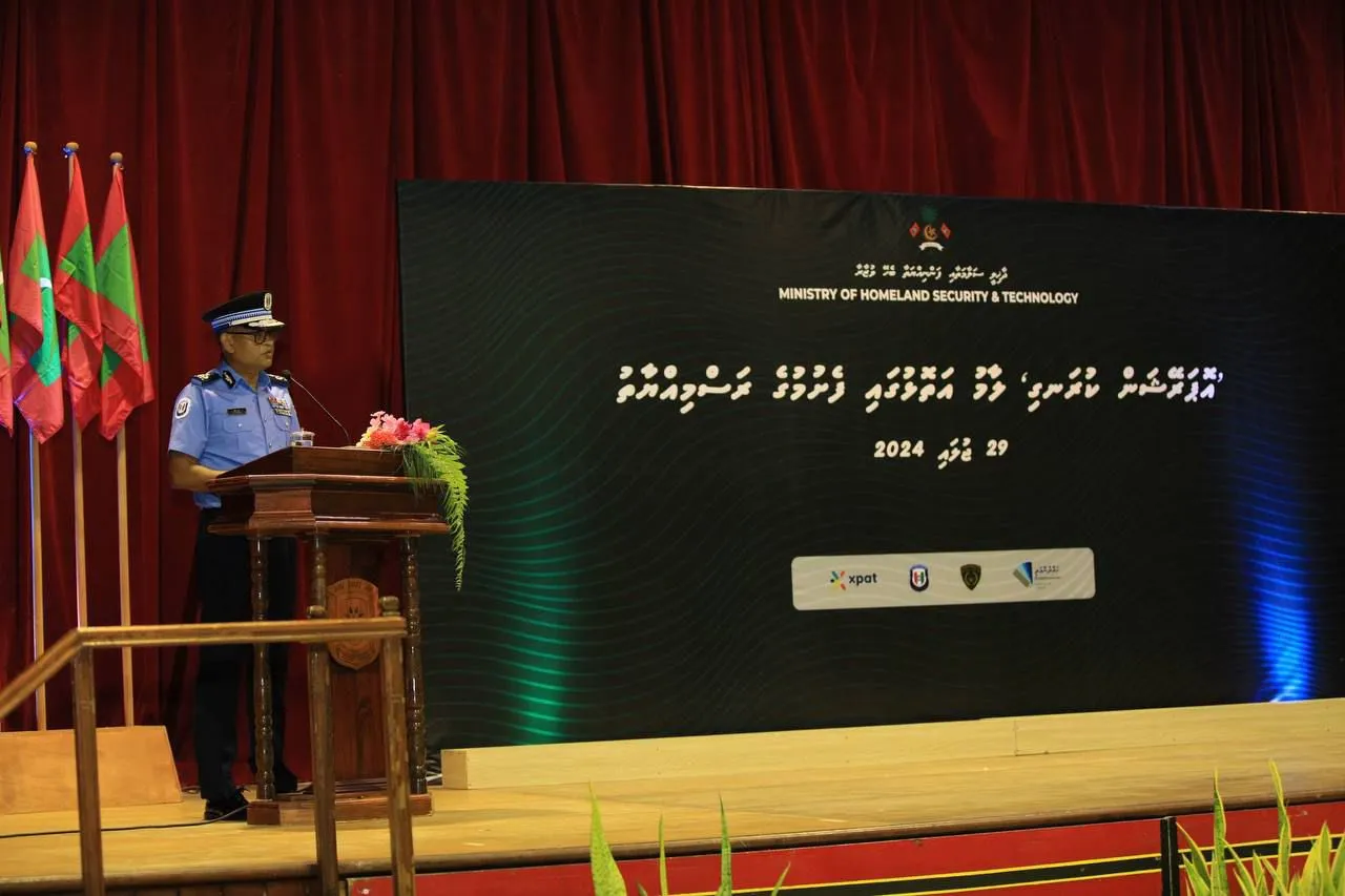 ލ. އަތޮޅުގައި " އޮޕަރޭޝަން ކުރަނގި " ގެ ޢަމަލީ މަސައްކަތް ފެށުން - ފޮޓޯ: ދާޚިލީ ސަލާމަތާއި ފަންނިއްޔާތާ ބެހޭ ވުޒާރާ