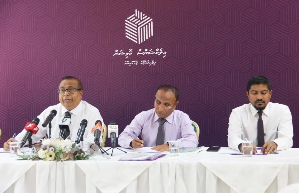 އިލެކްޝަންސް ކޮމިޝަންގެ މެމްބަރުކަމަށް ކުރިމަތިލުމުގެ ފުރުސަތު ހުޅުވާލައިފި