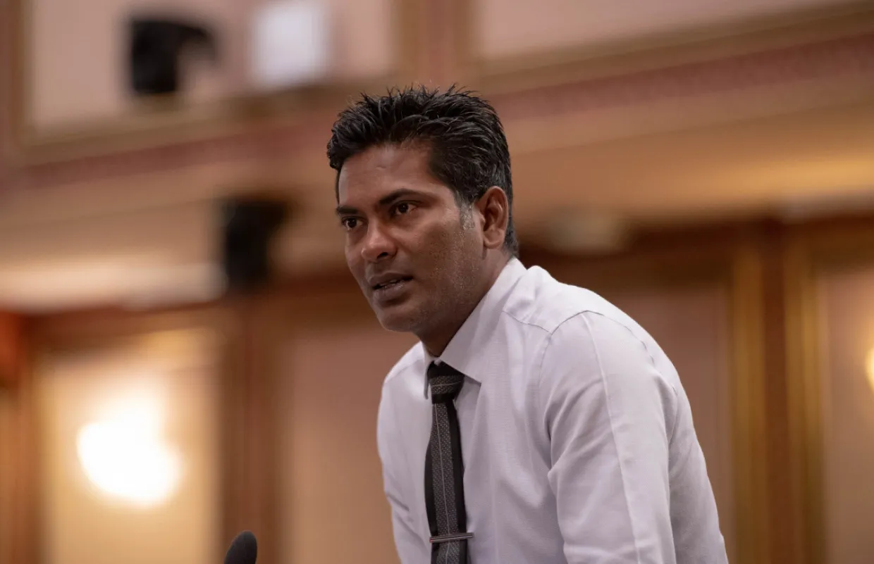 ޕީއެންސީގެ ޕާލަމެންޓްރީ ގްރޫޕުގެ ލީޑަރ އަކަށް ފަޒުލް ހަމަޖައްސައިފި!