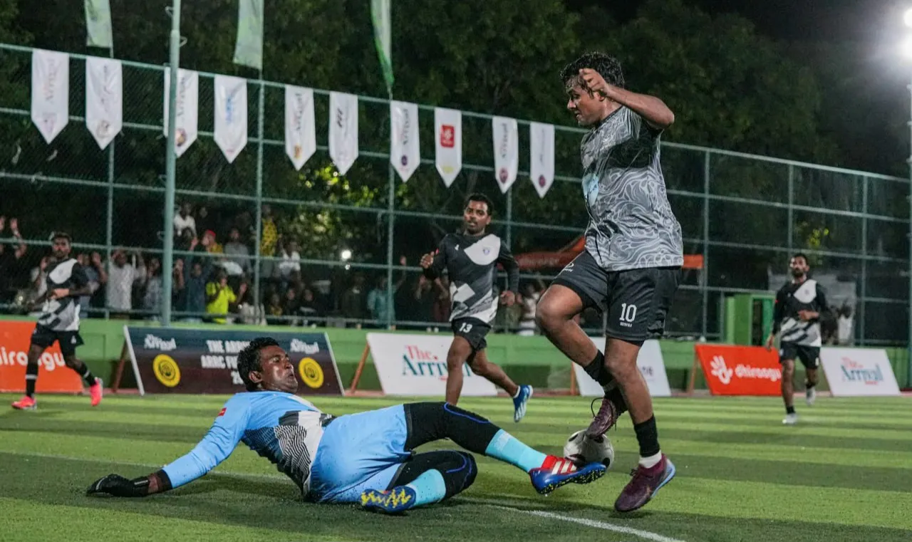 ލާސްޓް މިނެޓާއި ބޮންތަށި ވާދަކުރި މެޗުގެ ތެރެއިން.. ފޮޓޯ: ވޮއިސް ސްޕޯޓްސް