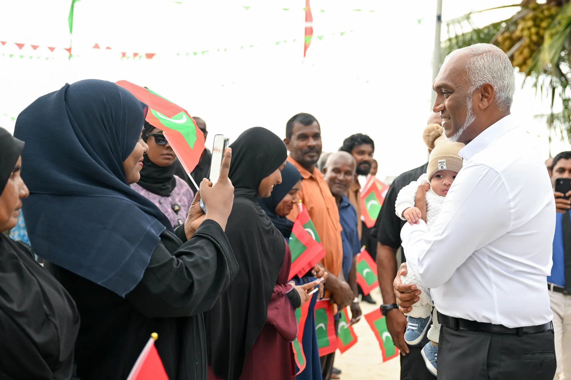 ރައީސްގެ އަތޮޅުތެރޭގެ ދަތުރުފުޅު -- ފޮޓޯ: ރައީސް އޮފީސް