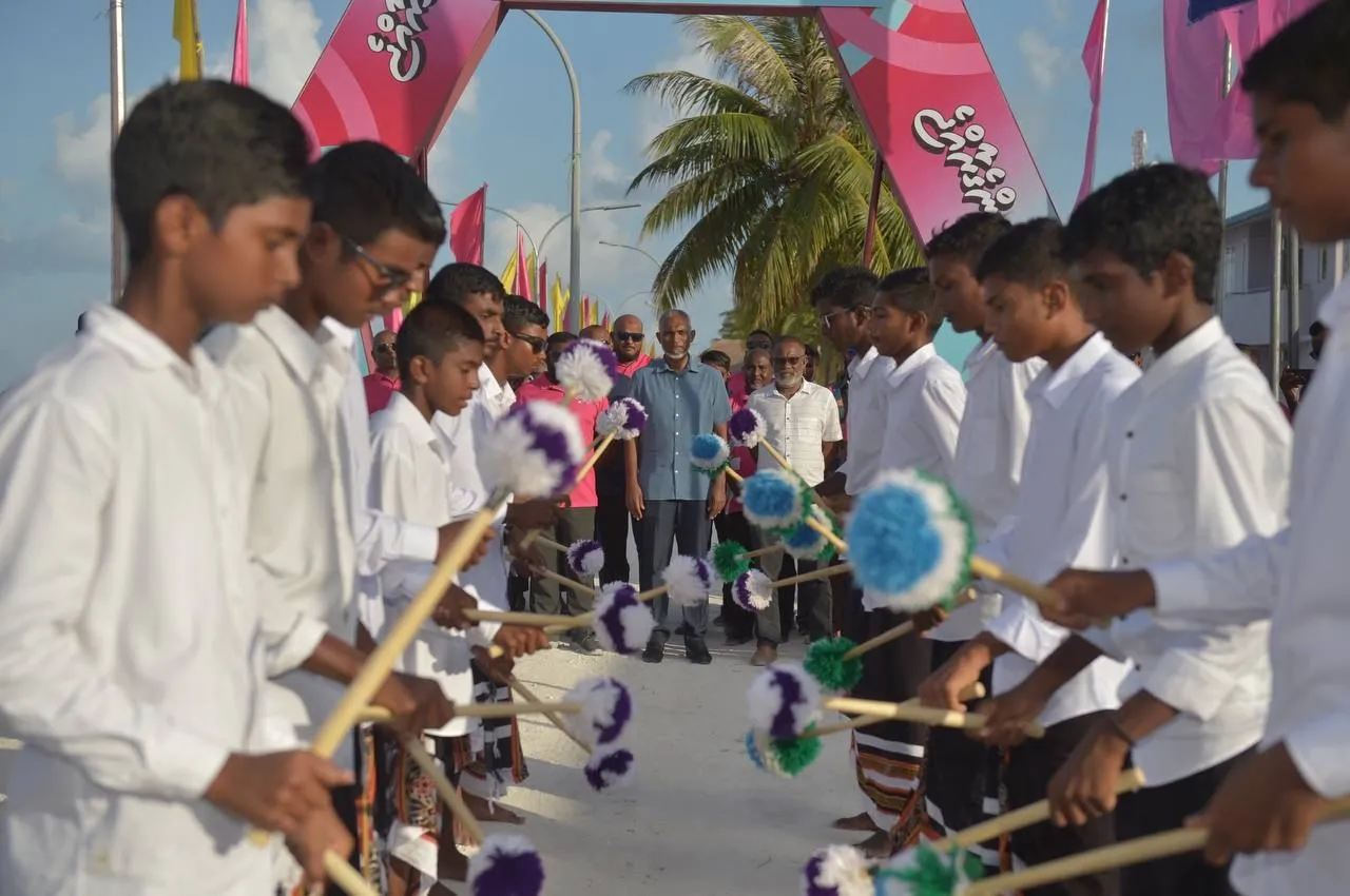 ޑރ މުއިއްޒަށް ދިއްދޫއިން ހޫނު މަރުޙަބާއެއް!