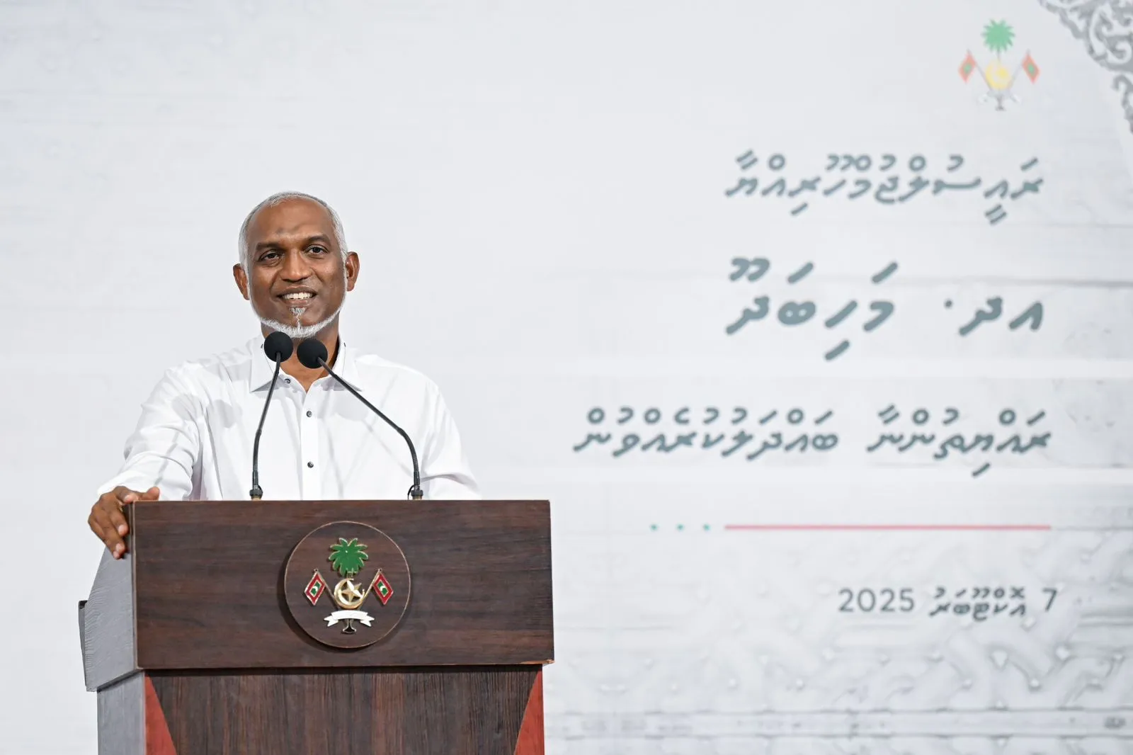 ދިރާސީ އަހަރަށް ކުދީން ނިކުންނާނީ އޭސީ ކުލާސްރޫމްތަަކަށް: ރައީސް