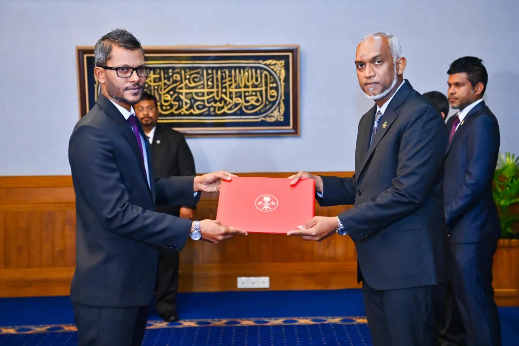 Former EC Secretary General Hassan Zakariyya Receives Appointment to Elections Commission (Photo/ President's office)