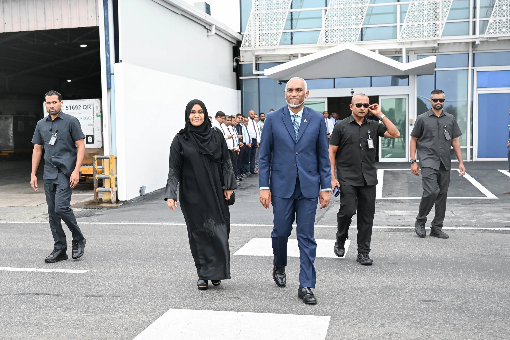 ރައީސްގެ ދެކަނބަލުން ހައްޖުގެ އަޅުކަން އަދާކުރުމަށް ފުރާވަޑައިގެންނެވުން... ފޮޓޯ: ރައީސް އޮފީސް