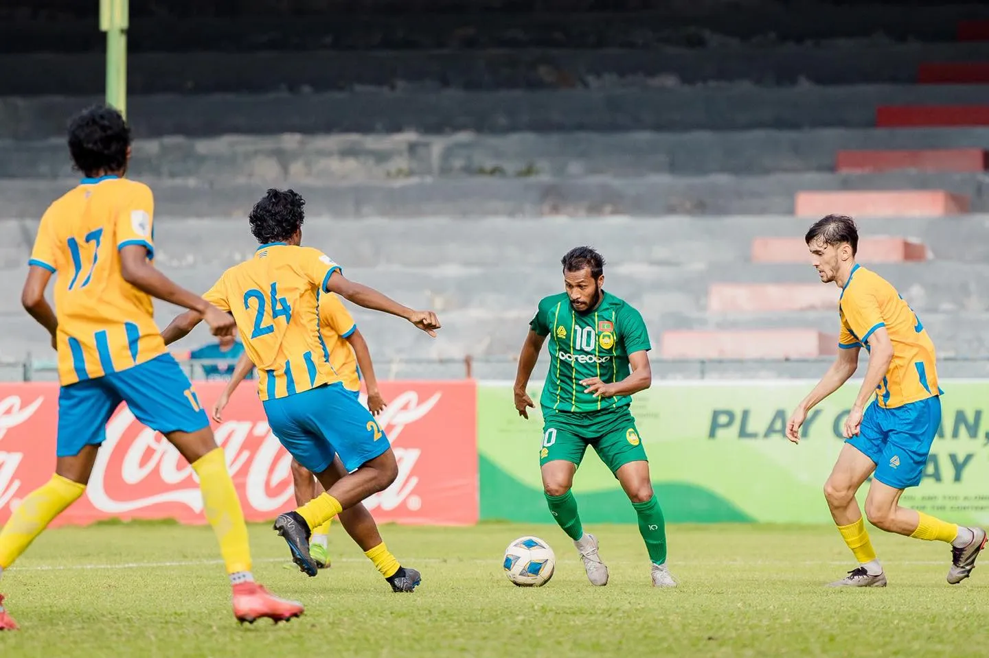 ވެލެންސިއާ އަތުން މާޒިއާއަށް ފަސޭހަ މޮޅެއް