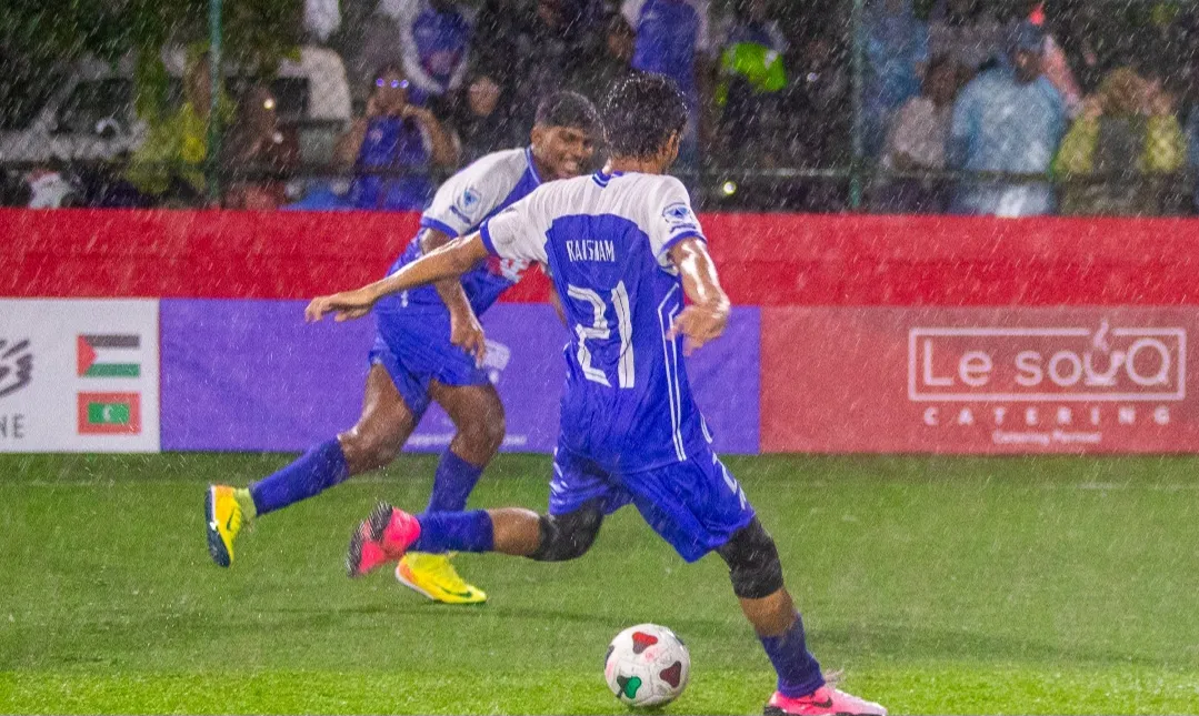 އައިހަމްގެ ދެލަނޑާއެކު އައިޔޫއެމް ބަލިކޮށް ވިލާ ކޮލެޖް ސެމީއަށް
