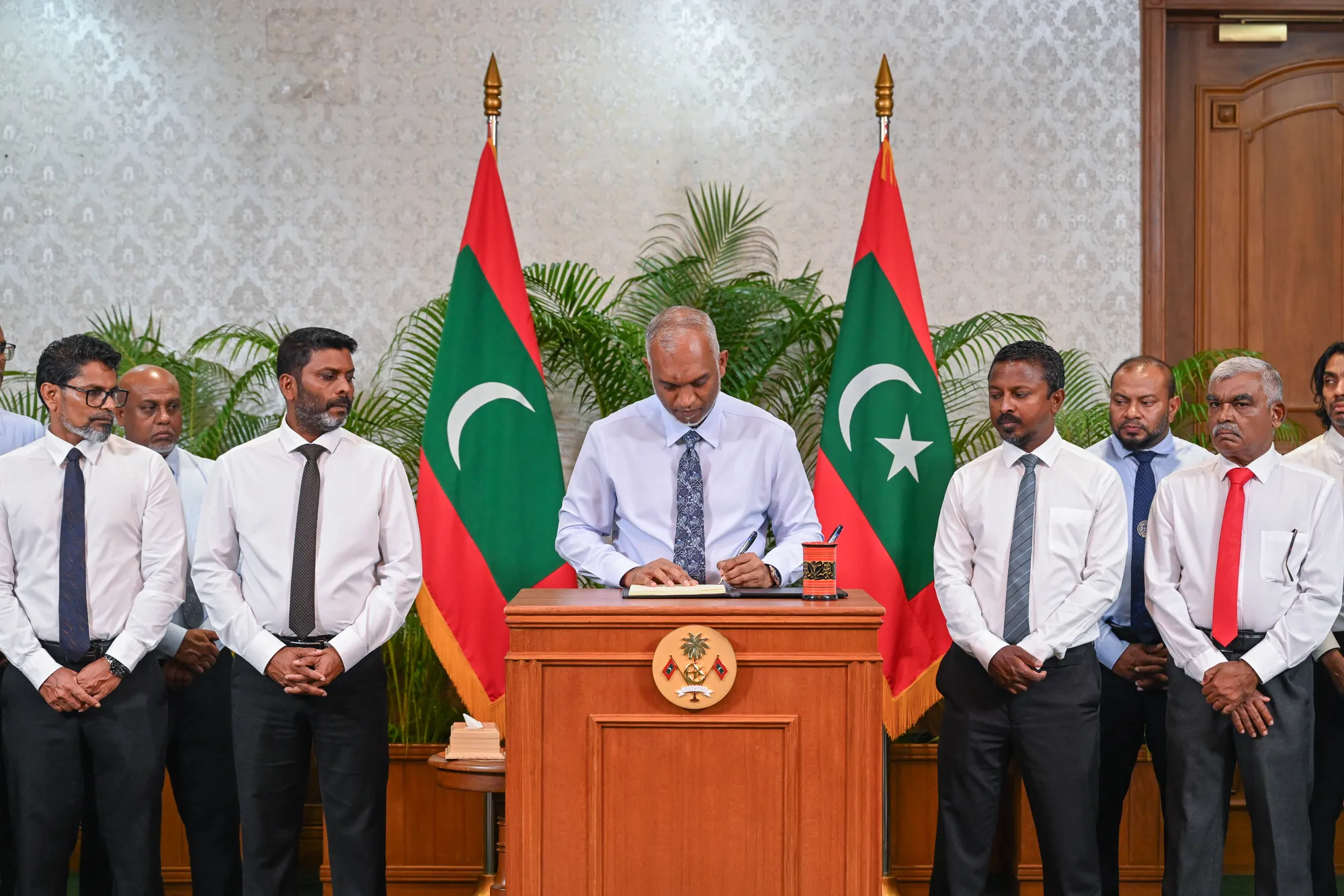 ރައީސް ބިލެއް ތަސްދީގު ކުރައްވަނީ