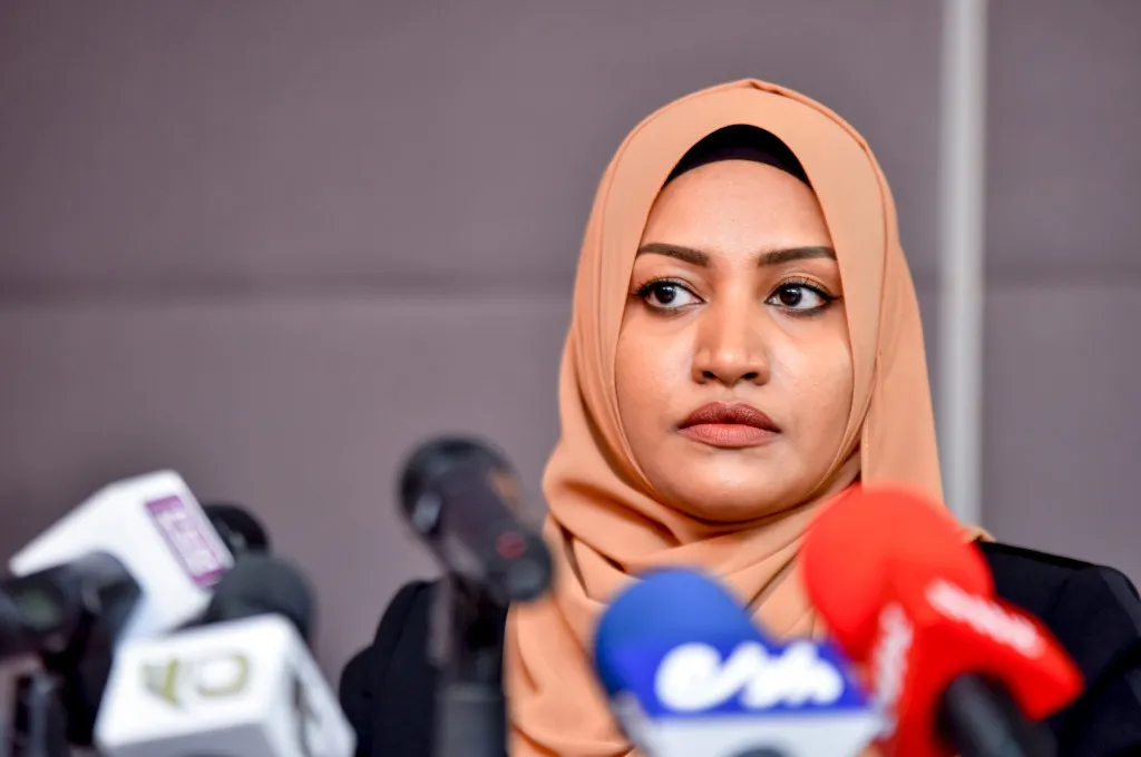 ނަހުލާގެ ނަމުގައި ސްކޭމެއް ހިންގާ ފޭރެނީ، ސަމާލުވާން އެދިއްޖެ