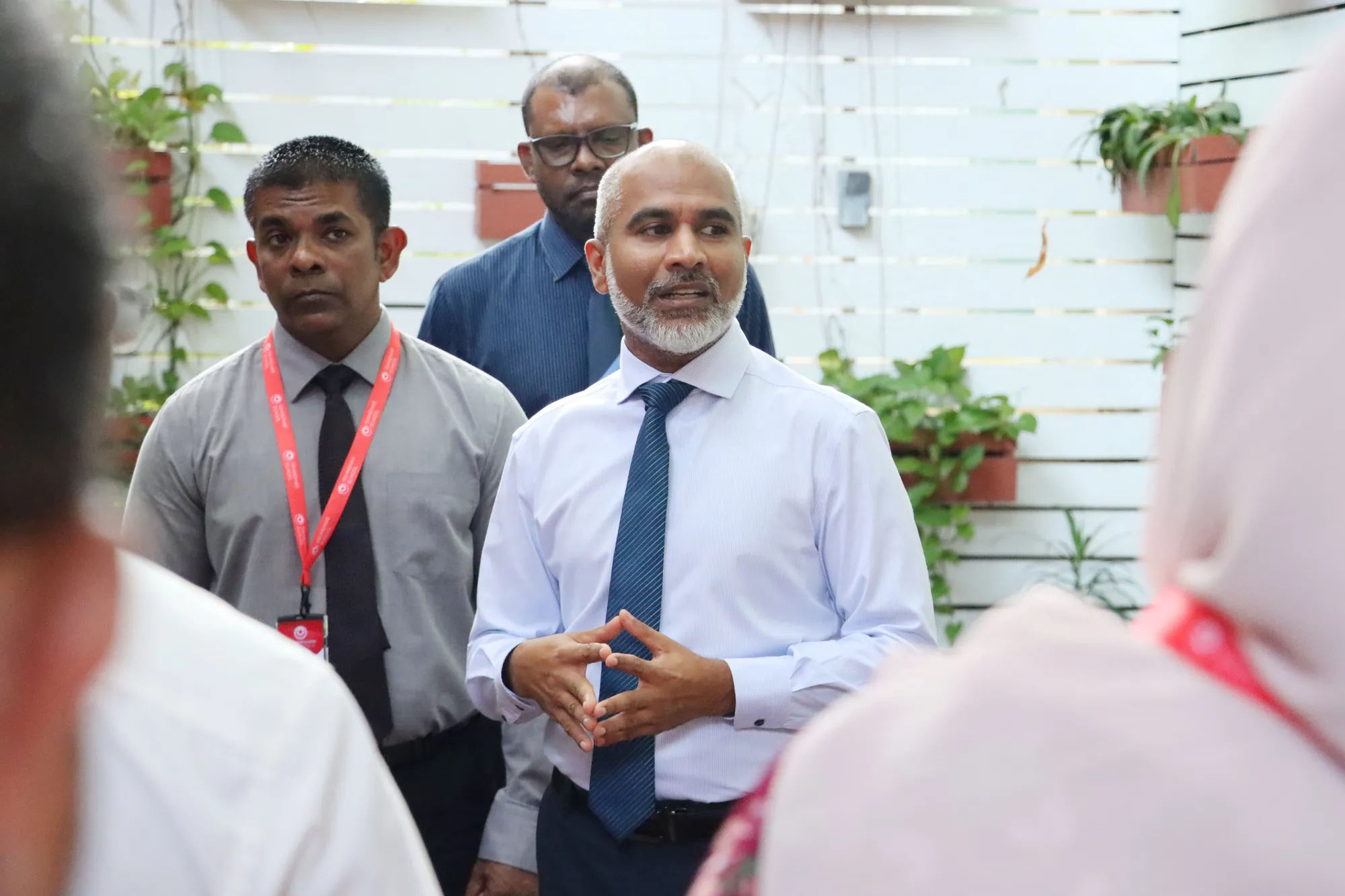 އިސްލާމް، ދިވެހި ހިމެނޭހެން ހަތަރު މާއްދާ މަޖުބޫރު މާއްދާތަކަށް ހަދަން ހުރިހާ ސުކޫލަކަށް އަންގައިފި