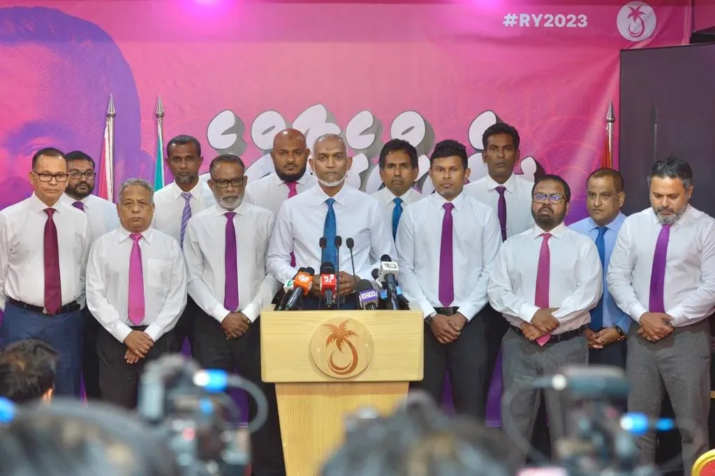 މިގައުމަށް ހަމަޖެހުން ލިބުންއޮތީ ޕީޕީއެމް/ޕީއެންސީއަށް ފުރުސަތު ދީގެން: ޑރ މުޢިއްޒު