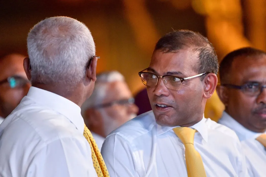 ފުލުހުންގެ ބަންދުގައިވާ ދެ ޒުވާނުން ނަޝީދުގެ މެސެޖެެއް ޅެން ބައިތަކުން