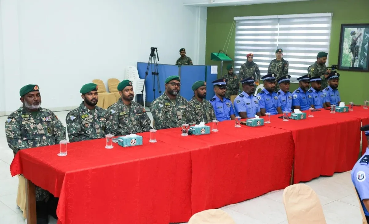 ވ. އަތޮޅު ހޮހަޅައަށް ގެނބުނު އިޓަލީ ފަތުރުވެރިން ނެގުމުގެ އޮޕަރޭޝަންގައި ބައިވެރިވި ފަރާތްތަކުގެ އަގު ރައީސުލްޖުމްހޫރިއްޔާ ވަޒަންކުރައްވައިފި
