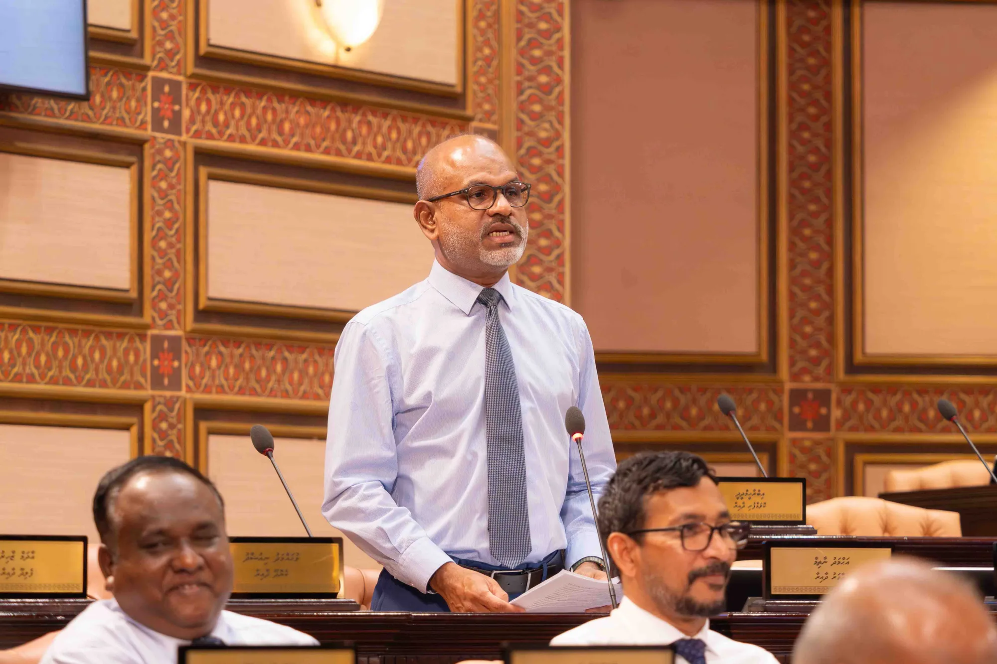 ރައްޔިތުންގެ މަޖިލީހުގެ ދިއްގަރު ދާއިރާގެ މެންބަރު އަދި މަޖިލީހުގެ ނައިބު ރައީސް އަހްމަދު ނާޒިމް - ފޮޓޯ: މަޖިލިސް