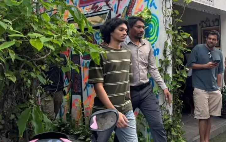 ރައުދު ހައްޔަރުކޮށްގެން ގެންދަނީ.