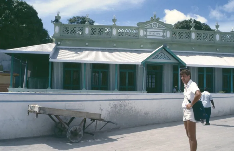 މިނިސްޓަރ ޝަހީމް ވިދާޅުވީ 100 އަހަރުވީ ބަންޑާރަ މިސްކިތަކީ ތަރިކައެއް ނޫންކަމަށް