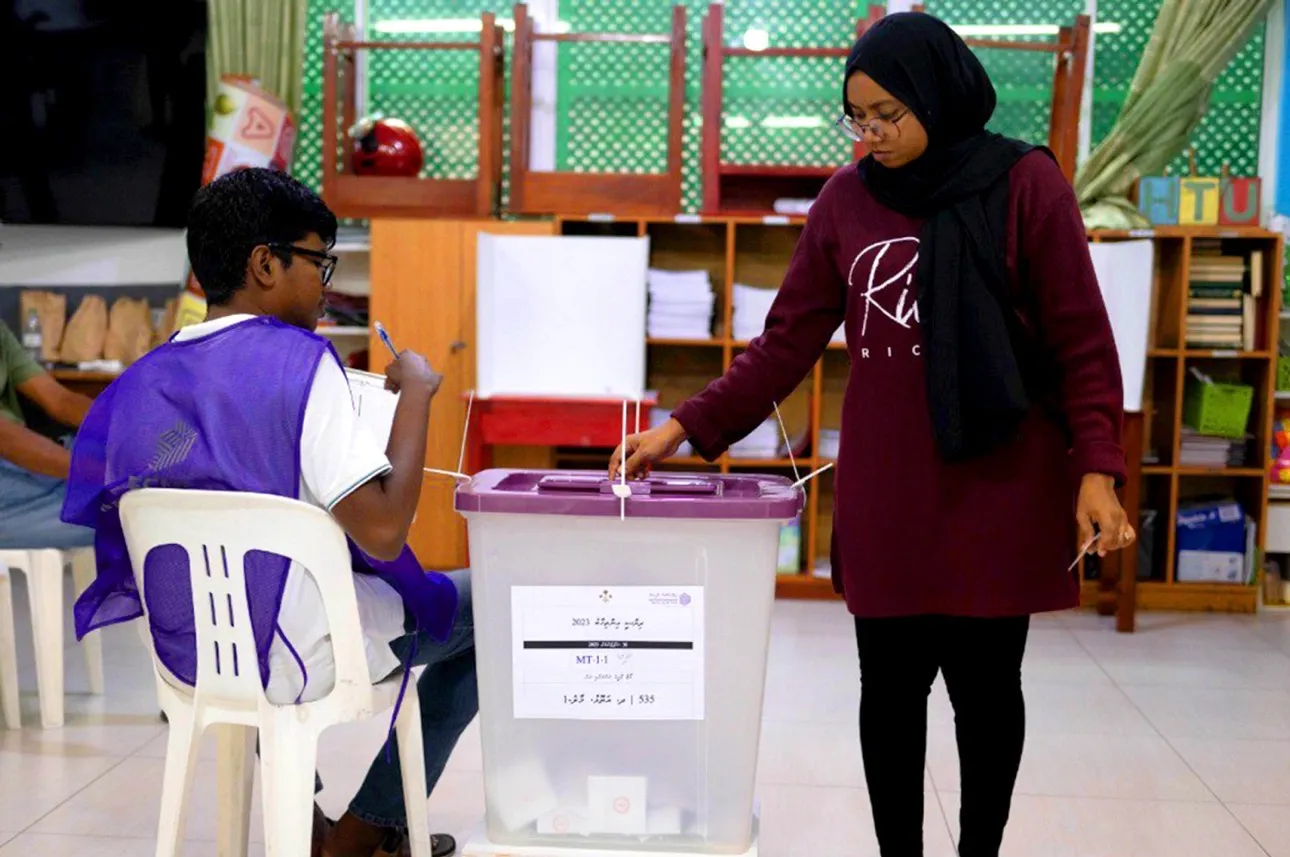ވޯޓުލާން ރަޖިސްޓަރީވެފައިވާ ފޮށީގެ މަޢުލޫމާތު އާންމުކޮށް، ޝަކުވާ ހުށަހެޅުމަށް ހުޅުވާލައިފި