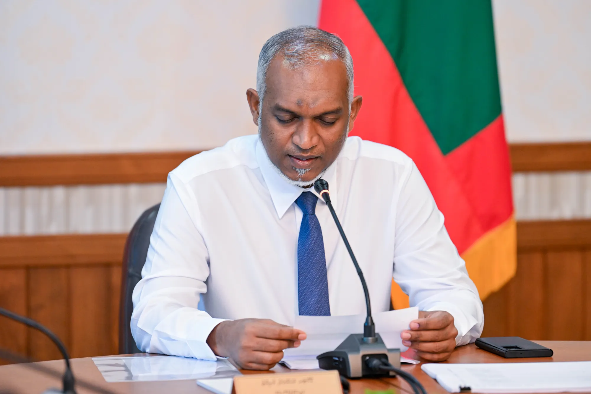 ރައީސުލްޖުމްހޫރިއްޔާ ޑރ. މުހައްމަދު މުޢިއްޒު