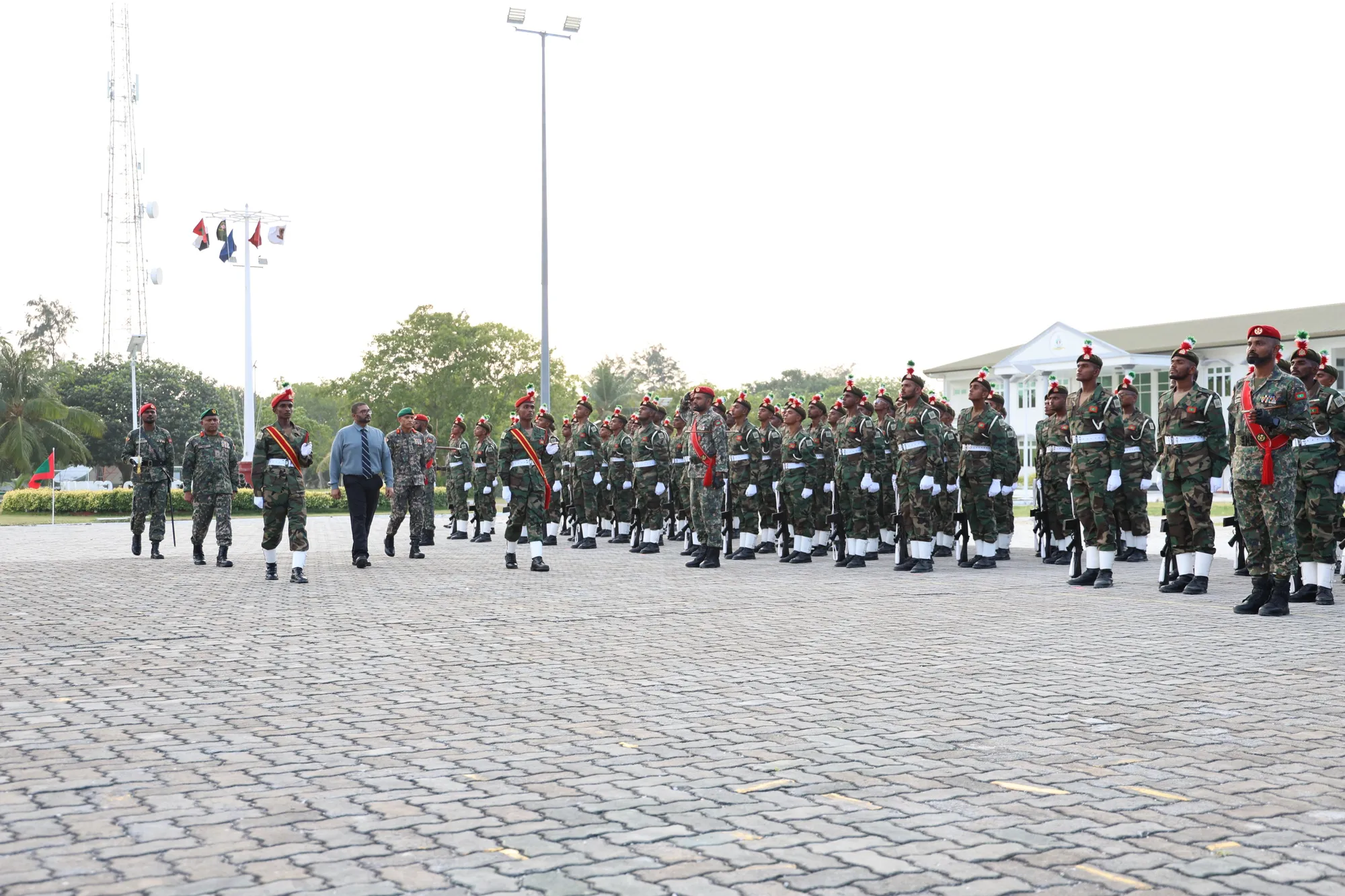 ނޭޝަނަލް ސަރވިސްގެ ދަރިވަރުން ދަސްވެނިވެއްޖެ – 64 އަންހެން، 286 ފިރިހެން ދަރިވަރަކު ހިމެނޭ